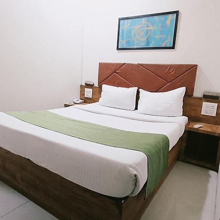 Hotel Comfort- Andheri West Bombay Exterior foto