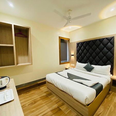 Hotel Comfort- Andheri West Bombay Exterior foto